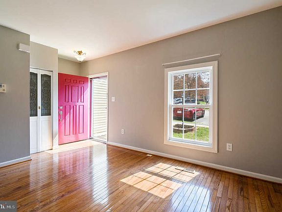 4th image of 12117 Presidio Way