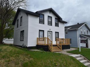 1723 Chapin St, South Bend, IN 46613