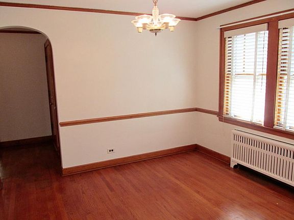 5th image of 5255 W Newport Ave #2