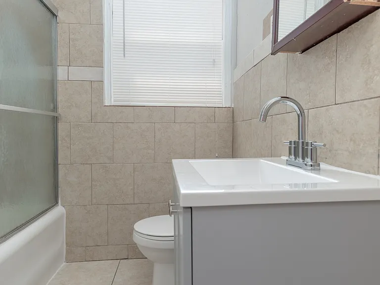 7234 Amherst Ave #1W — Photo 5