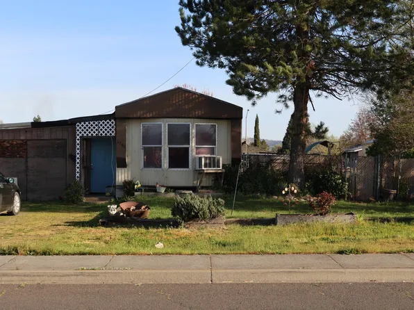 2799 Avenue A, White City, OR 97503