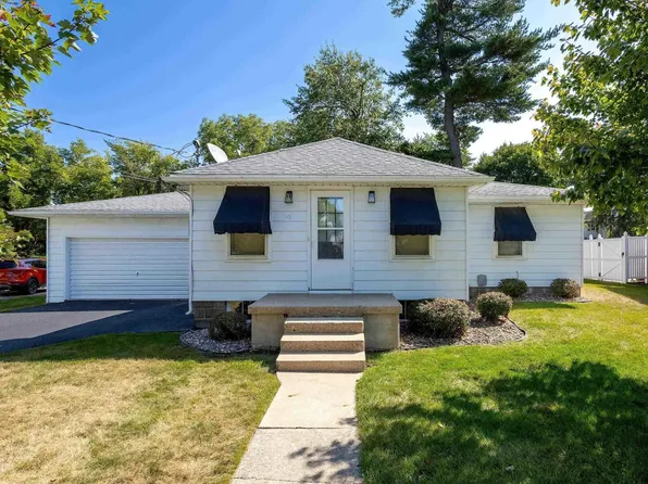 110 N Vail St, Geneseo, IL 61254