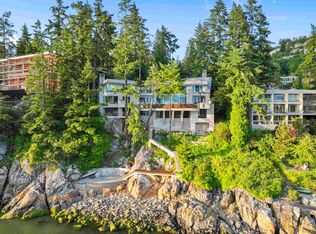 5225 Gulf Pl, West Vancouver, BC V7W 2V9