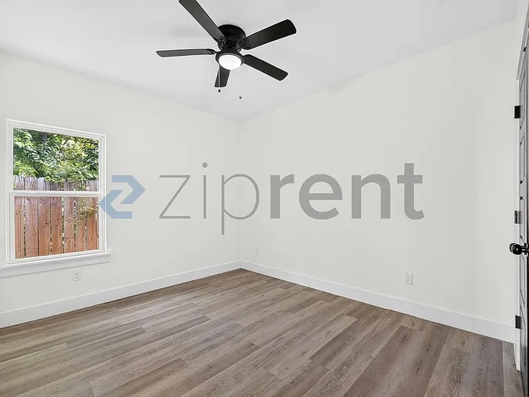 4941 Townsend Dr — Photo 20