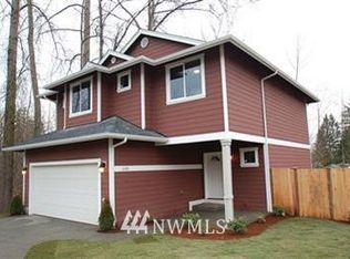 8135 NE 187th St, Kenmore, WA 98028