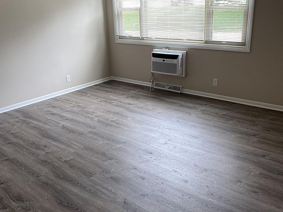 2nd image of 4222 S 51st St #10881943