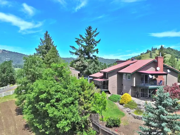 286 Jonni Ln, Roseburg, OR 97471