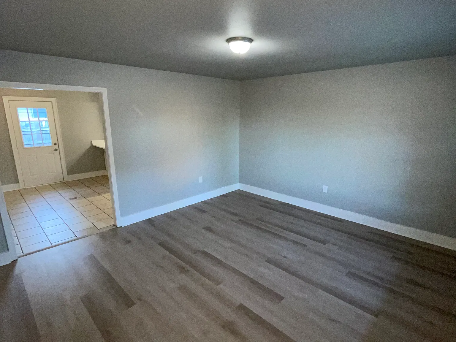 3 bed, 1.5 bath, 1180 sqft, $1,550 — Photo 3