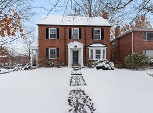 7710 Brookline Ter, Saint Louis, MO 63117