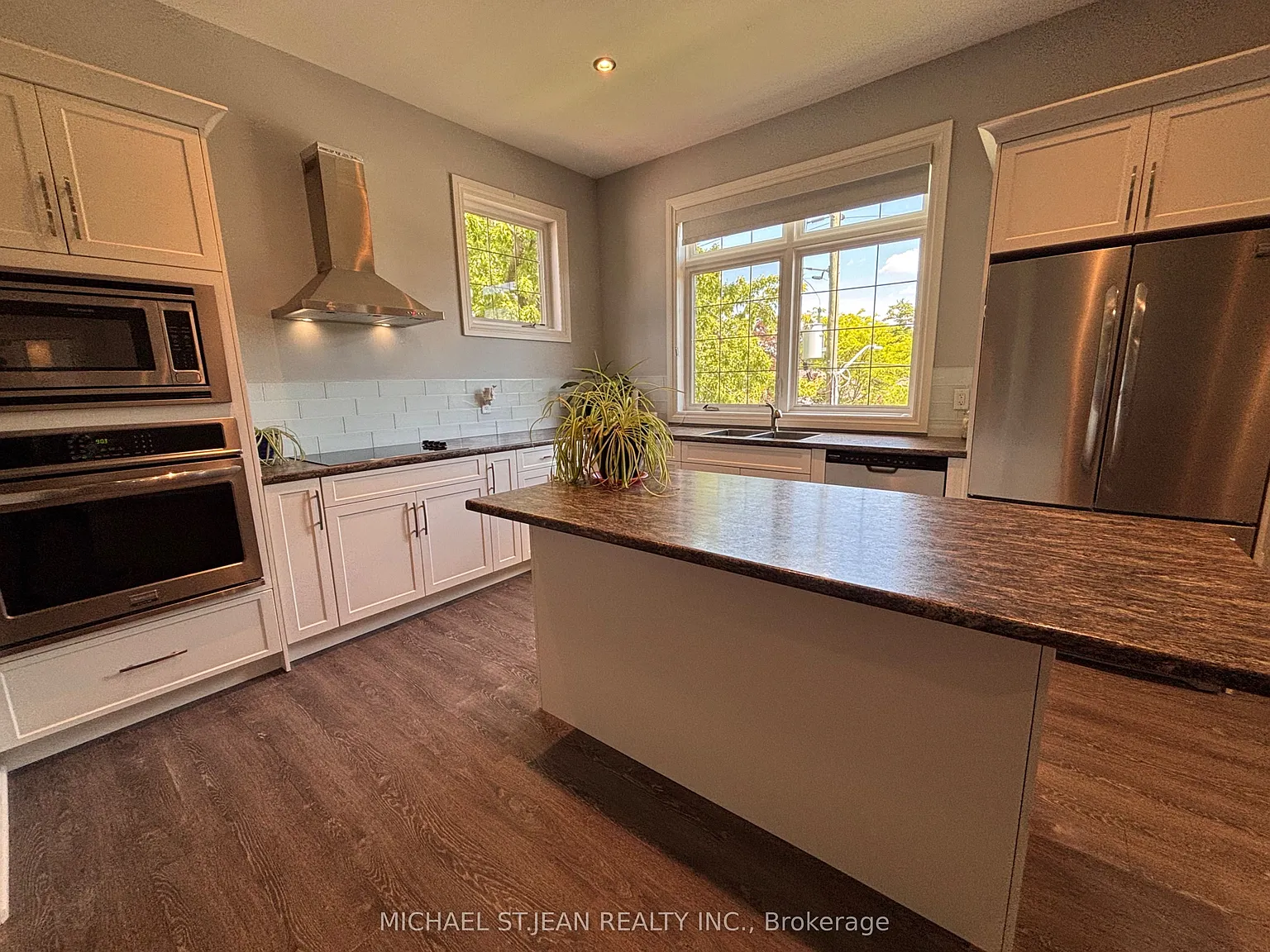 1 bed, $2,799 — Photo 2