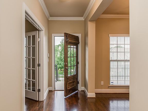 5th image of 4609 Sawmill Pl