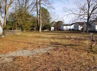 90 N Park St, Angier, NC 27501