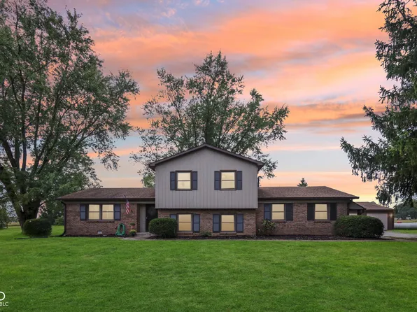 4883 Gibbs Rd, Plainfield, IN 46168