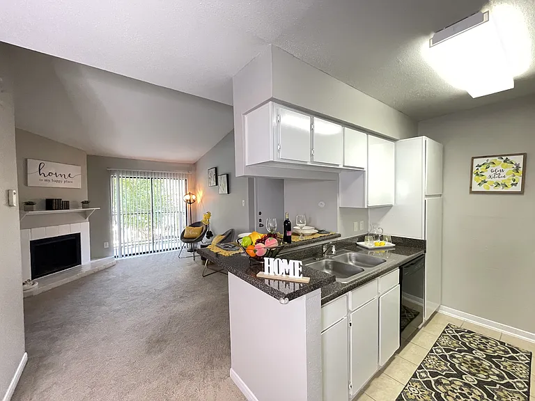The Park @ Live Oak Apartments — Photo 39