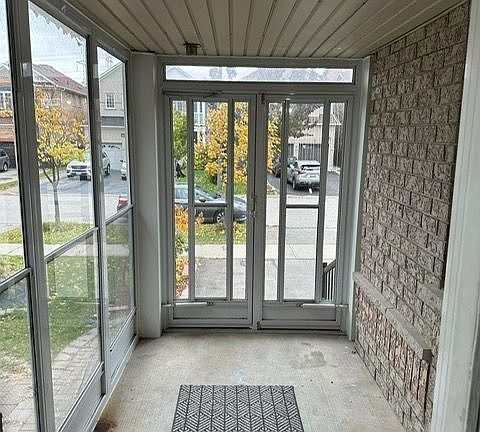 3rd image of 544 Matisse Pl
