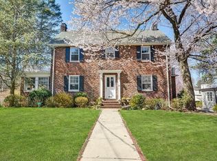 3 Putnam Rd, Scarsdale, NY 10583