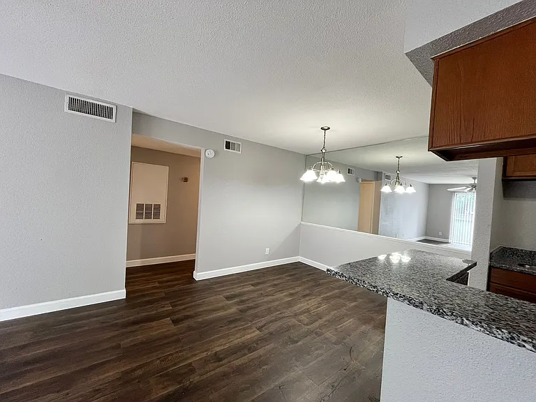 9700 Leawood Blvd — Photo 4