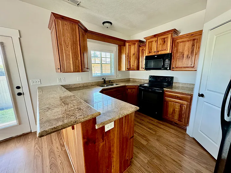 177 S 4 W — Photo 12