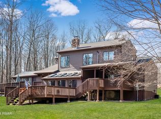 11 Seminole Dr, Lakeville, PA