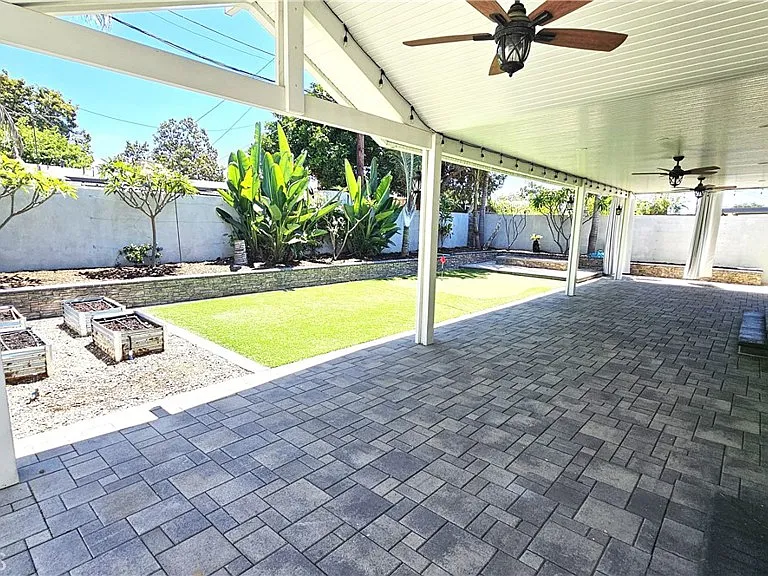 1124 W Woodcrest Ave — Photo 32