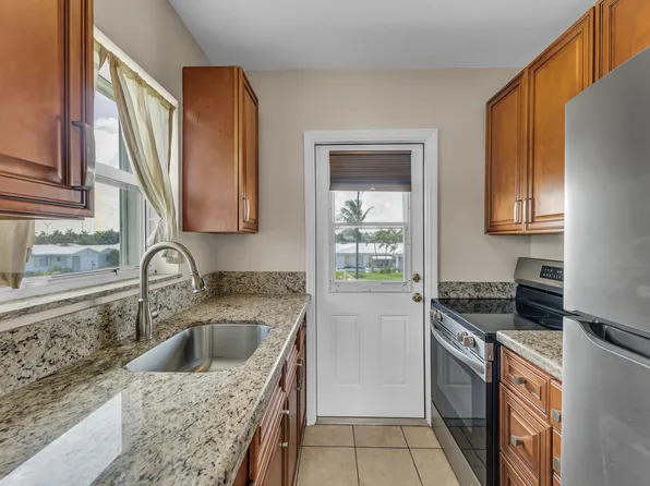 2850 W Golf Boulevard #218, Pompano Beach, FL 33064