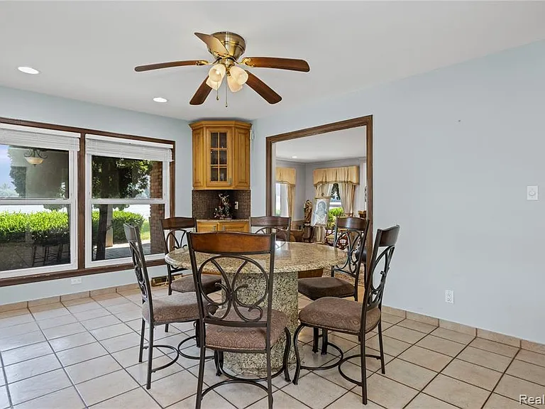 42195 Kouza Ct — Photo 5