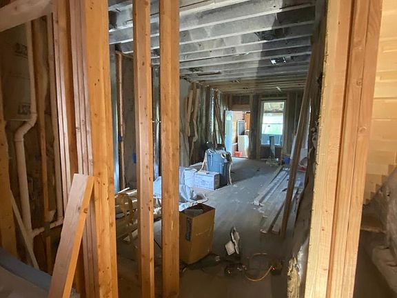 4th image of 835 N Clayton St