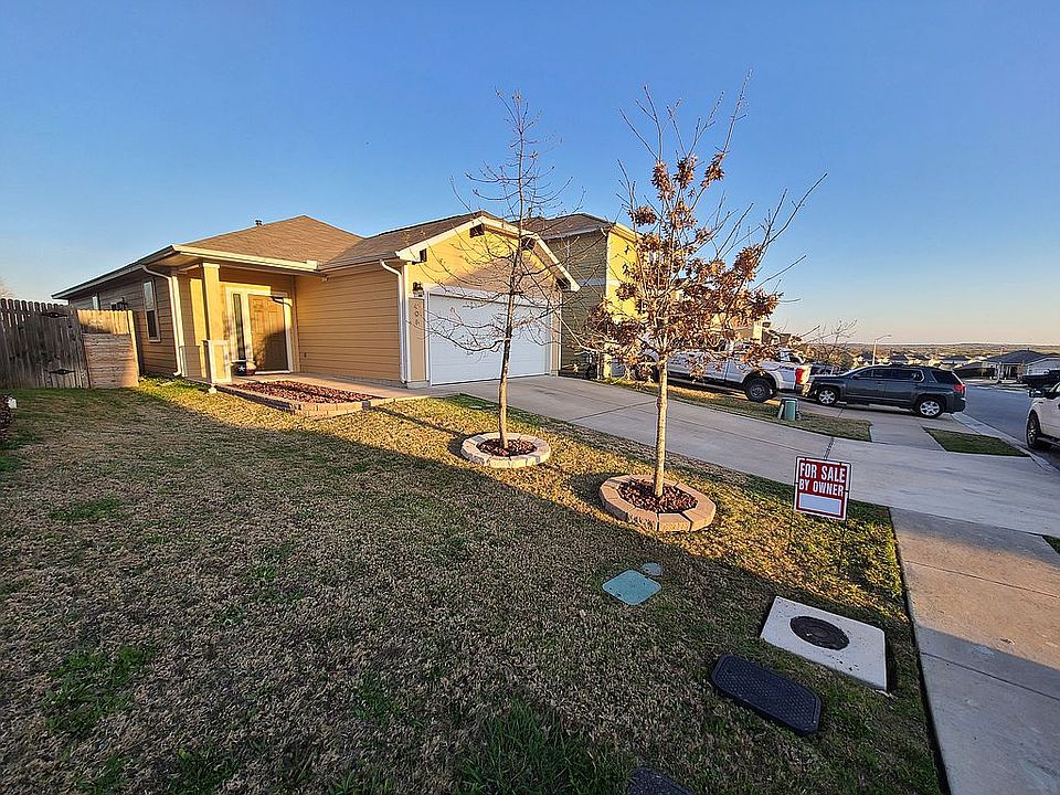 2nd image of 498 Twisted Oaks Ln