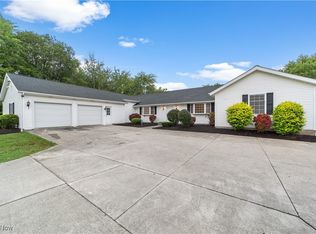 13484 Stoney Springs Dr, Chardon, OH 44024