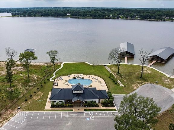 2nd image of 6944 Lakeshore Way