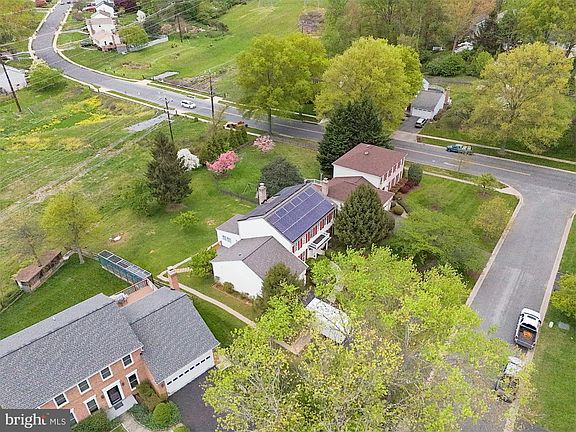 5th image of 14 Morningwood Ct