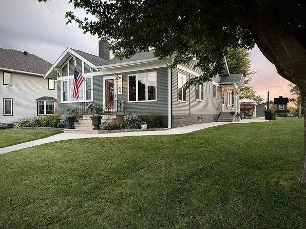 104 S West St, Ossian, IA 52161