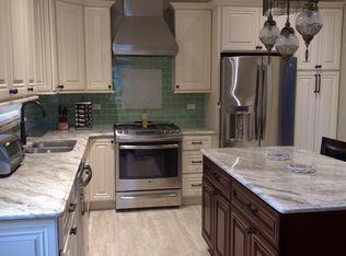 5635 Theobald Rd, Morton Grove, IL 60053