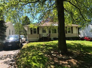 9230 Stansberry Ave, Saint Louis, MO 63134