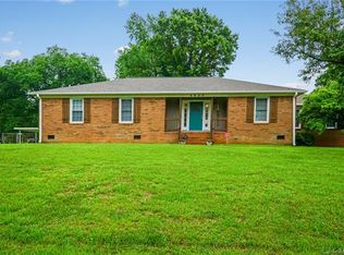4825 Craigwood Dr, Charlotte, NC 28212