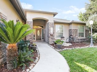 1270 Meadow Ave, Exeter, CA 93221