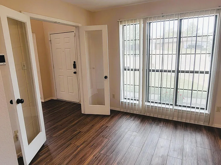 2315 Bernice Cir — Photo 6