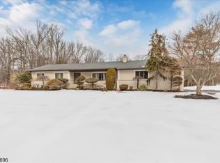 1995 Winding Brook Way, Scotch Plains Twp., NJ 07076