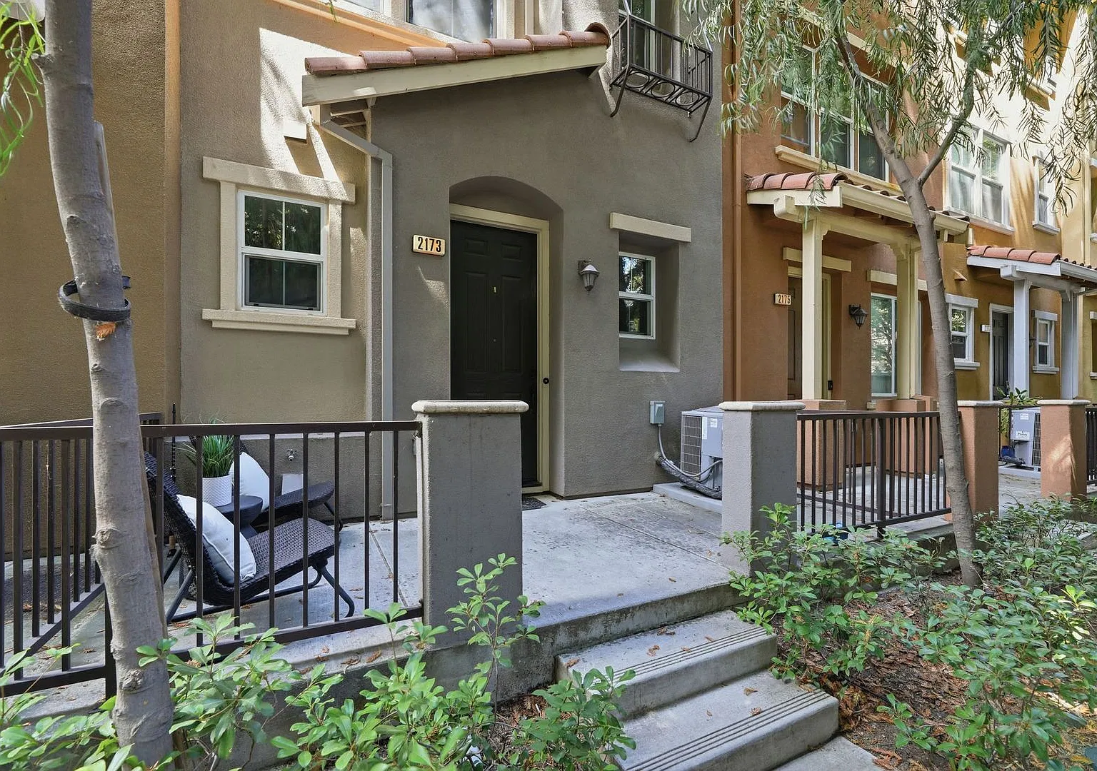 3BD/3BA - North San Jose Townhome, Two Primary Suites, 2-Car Garage — Photo 4
