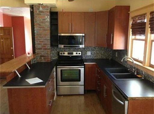 2nd image of 65 Pearl St #1