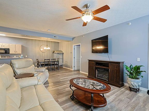 5th image of 4221 Endeavor Dr Unit 103