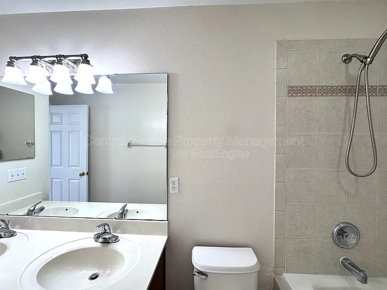 10036 Moorshire Cir — Photo 16