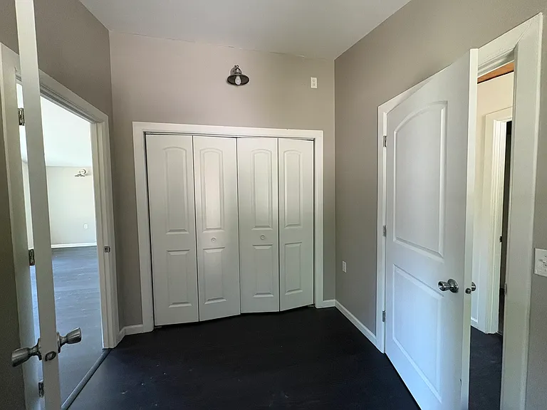 326 S Meridian Rd — Photo 11