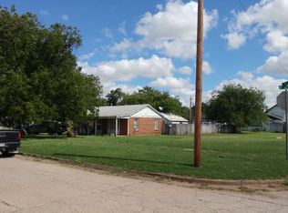 504 N 9th St, Frederick, OK 73542