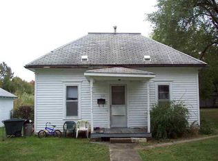 112 N Madison St, Hillsboro, KS 67063