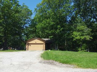 26173 Lake Run Dr, Warrenton, MO 63383