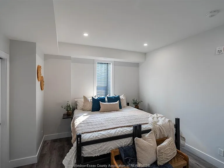 930 Marion Ave #109 — Photo 8