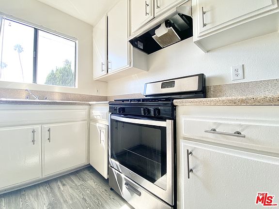 2nd image of 231 Normandie Ave #19