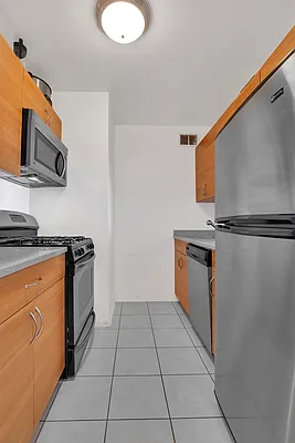 Rented by Cooper & Cooper Real Estate | media 14