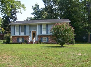301 Gallimore Dr, Fredericksburg, VA 22407